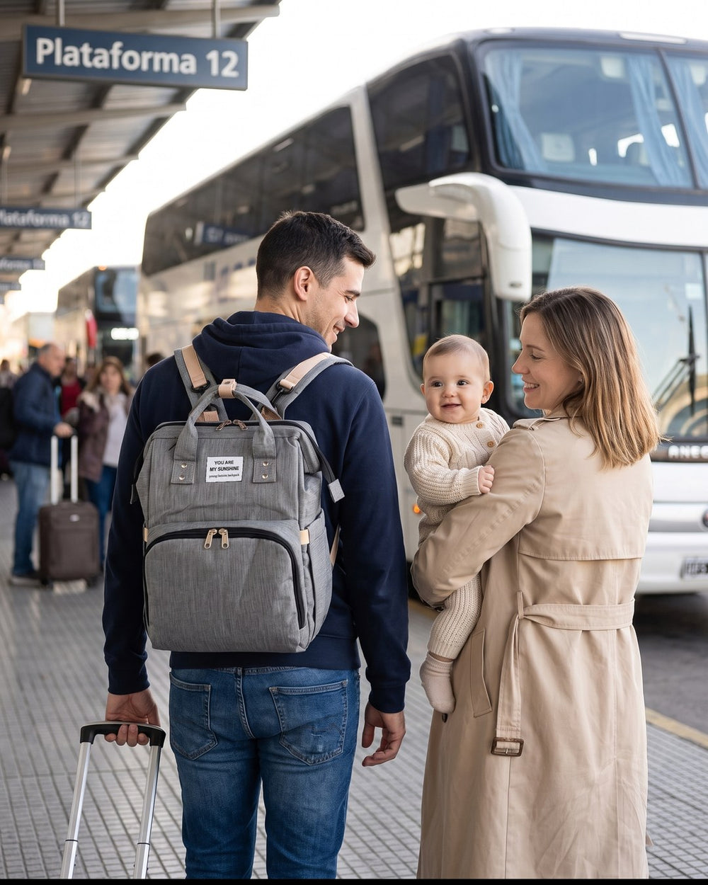 La mochila en el baúl del auto, lista para viajar